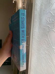 It Starts With Us by Colleen Hoover