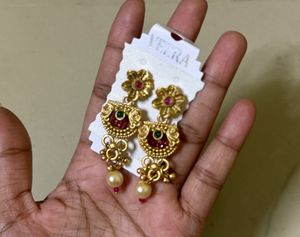 2 copper Unused Exquisite Traditional Gold Earring