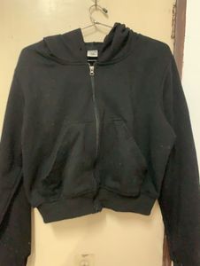 Black Cropped Zip-Up Hoodie