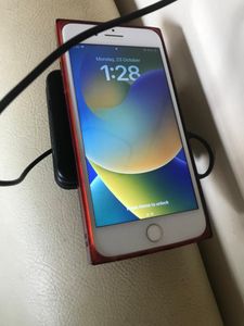 Kiwi Dock. Powerbank Wireless Charging.