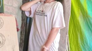 White Oversized Cotton T-Shirt for Women | Trendy