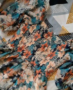 Chic Floral Print Puff Sleeve Top