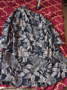Stylish Leaf Print Button-Up Top