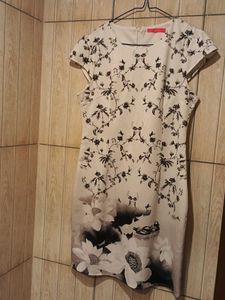Elegant Floral Print Sheath Dress