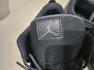 Black Jordan Max Aura 5 Sneakers