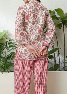 Chic Floral Print Kurta and Pant Set