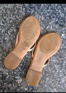 Women's Pink Chain Detail Flip Flops