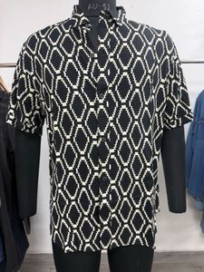 Men's Short Sleeve Geometric Print Shirt