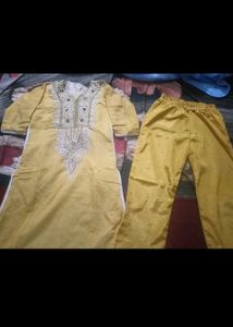 Beautiful Suit And Pant Set With Dupatta