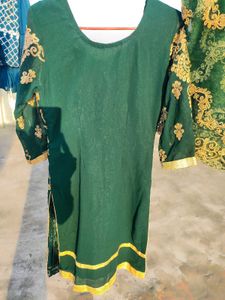 get free paranda Bottle Green &amp; Gold Salwar Kameez