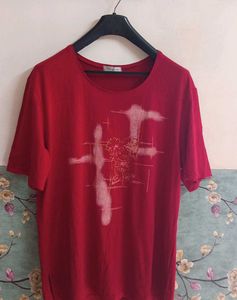red printed tshirt