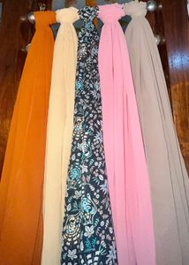 Set of 14 scarfs @99😍
