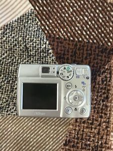 Nikon E5600 Vintage Digital Camera