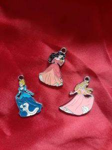 3 Disney Princess Charms/Pendent