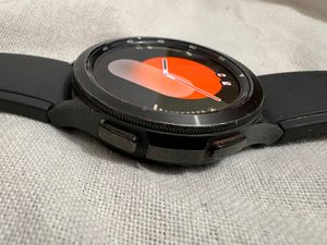 Samsung Galaxy Watch 4 Classic (Rotating Bezel)