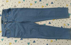 Classic Blue Denim Jeans &amp; Maroon Tee