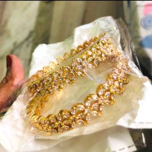 Ad bangles