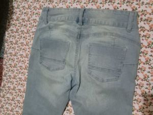 Light Wash Skinny Jeans