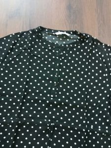 Chic Black &amp; White Polka Dot Top