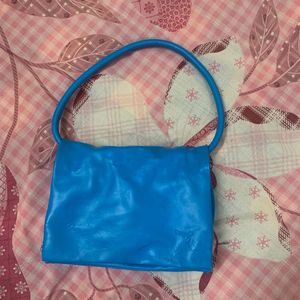 Vibrant Blue Shoulder Handbag⭐️