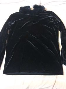 Chic Black Velvet Tunic