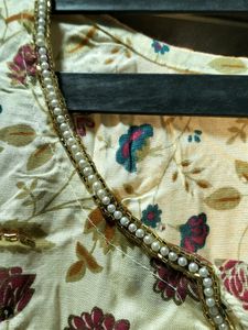 Neckline Hand embroidered Floral Kurta