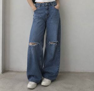 ZARA Blue Ribbed Jeans | Trendy Fit