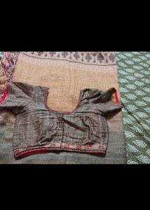 Elegant Striped Saree with Blouse