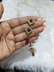 maroon necklace set