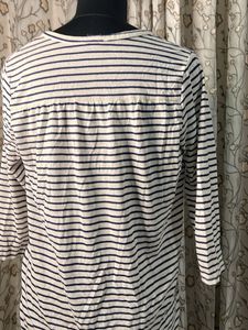 H&amp;M Striped V-Neck 3/4 Sleeve Top