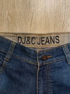 Ma5848 DJ&amp;C Jeans waist 32 inches