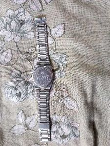 Stylish Red Dial Watch