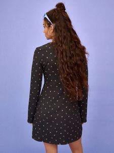 H&amp;M Cutesy Floral Tie-Detail Dress