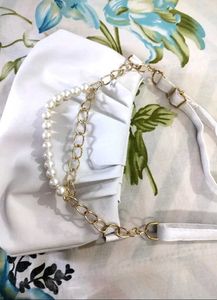 Elegant Pearl & Gold Face Mask Chain
