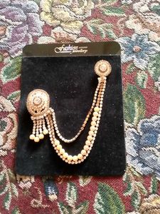Elegant Pearl & Rhinestone Brooch