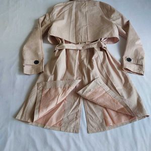 Imported  Baby pink Trench Coat 🎀🫧