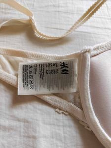 H&amp;M Elegant Lace Bra