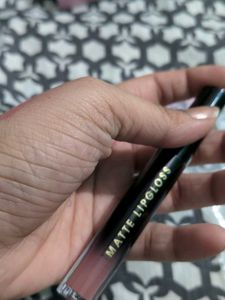 Long-lasting Lipstick