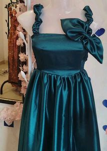 Elegant Teal Satin Gown with Bow Detail