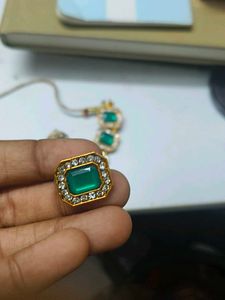 Emerald Green Necklace &amp; Earring Set