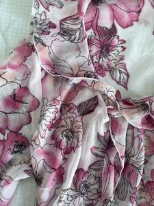 Chic Floral Print Blouse