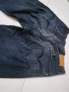 4 men jeans