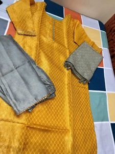 Trendy kurta set for fastive and haldi function