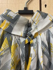 Patterned Short Sleeve Top