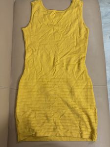 Yellow Textured Sleeveless knitted top