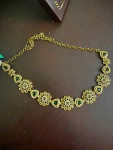 Elegant Emerald & Diamond Necklace