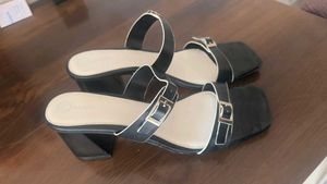 Trendy Black Buckle Heeled Sandals