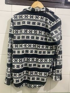 Cozy Snowflake Print Button-Up Shirt