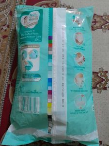 Small and Medium size diapers of pampers premium