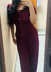 Elegant Maroon Puff Sleeve Jumpsuit |